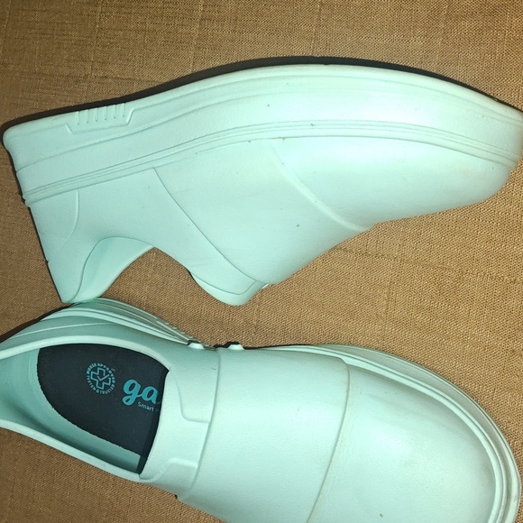 Gales Women's Frontline Nurse Shoes Mint  Slip On Lightweight sz8 - Picture 5 of 5